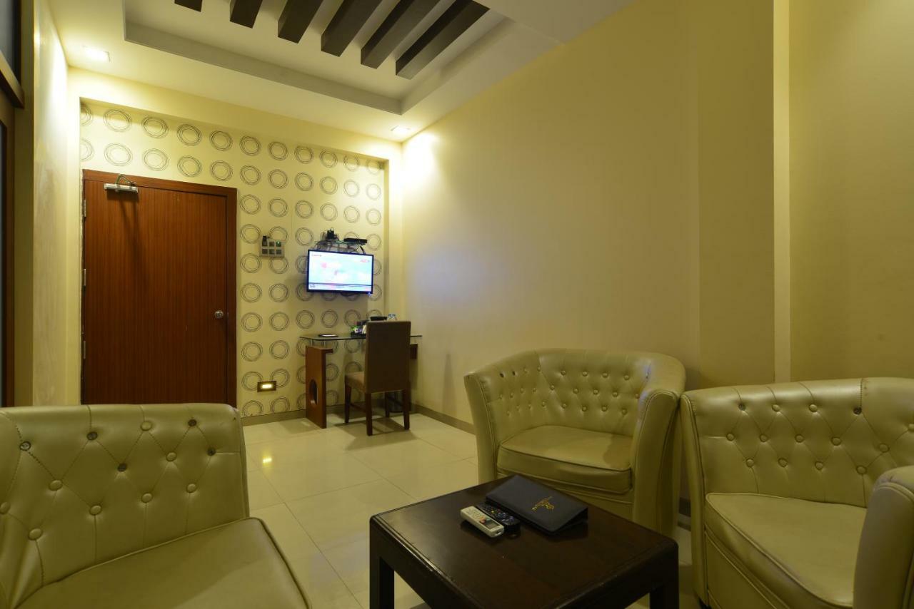Hotel Jhankar Palace Dhūlia Exterior foto