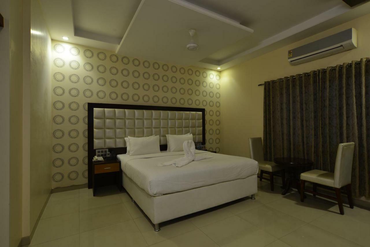 Hotel Jhankar Palace Dhūlia Exterior foto