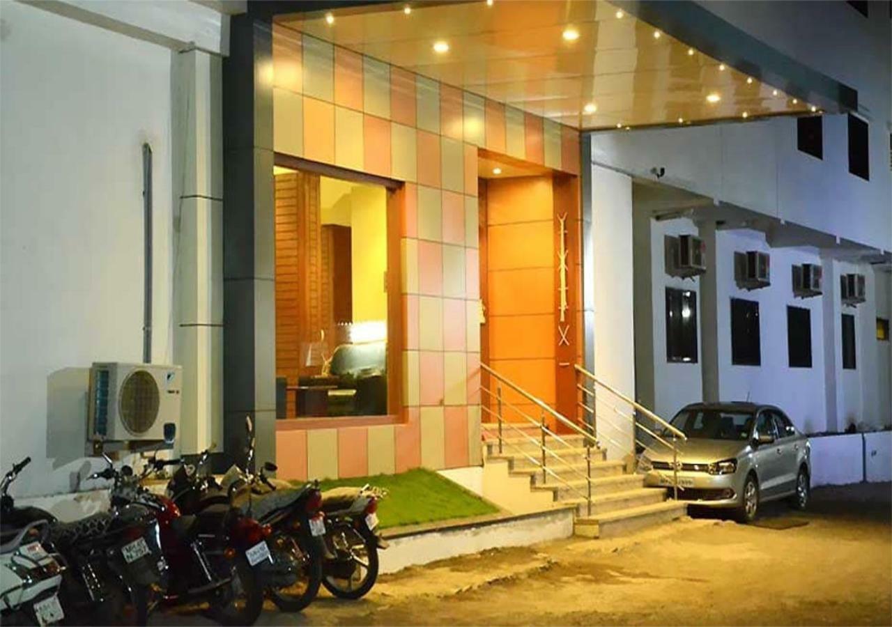 Hotel Jhankar Palace Dhūlia Exterior foto
